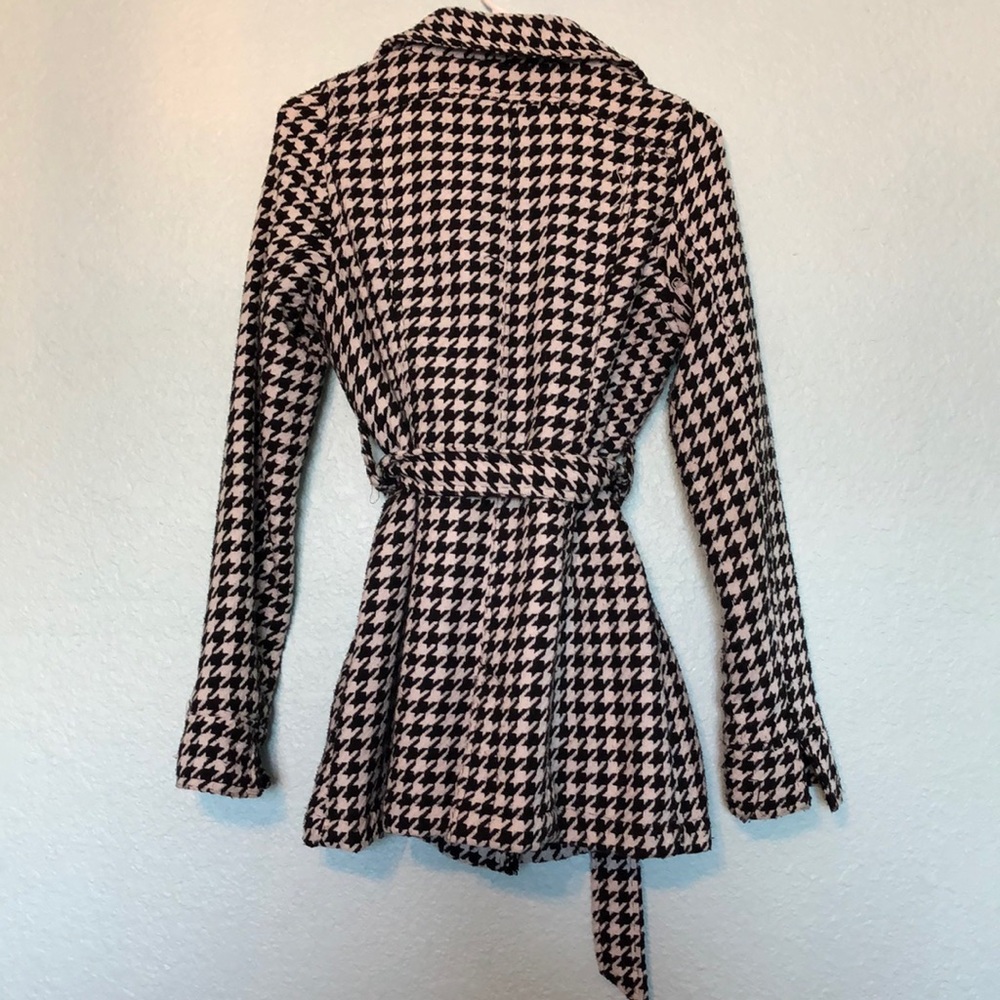 Perfect for work Attire!! - Picture 3 of 4